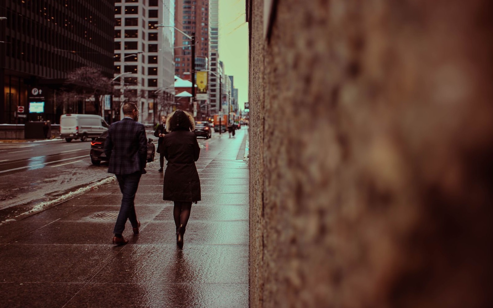 A couple walking together in downtown Toronto